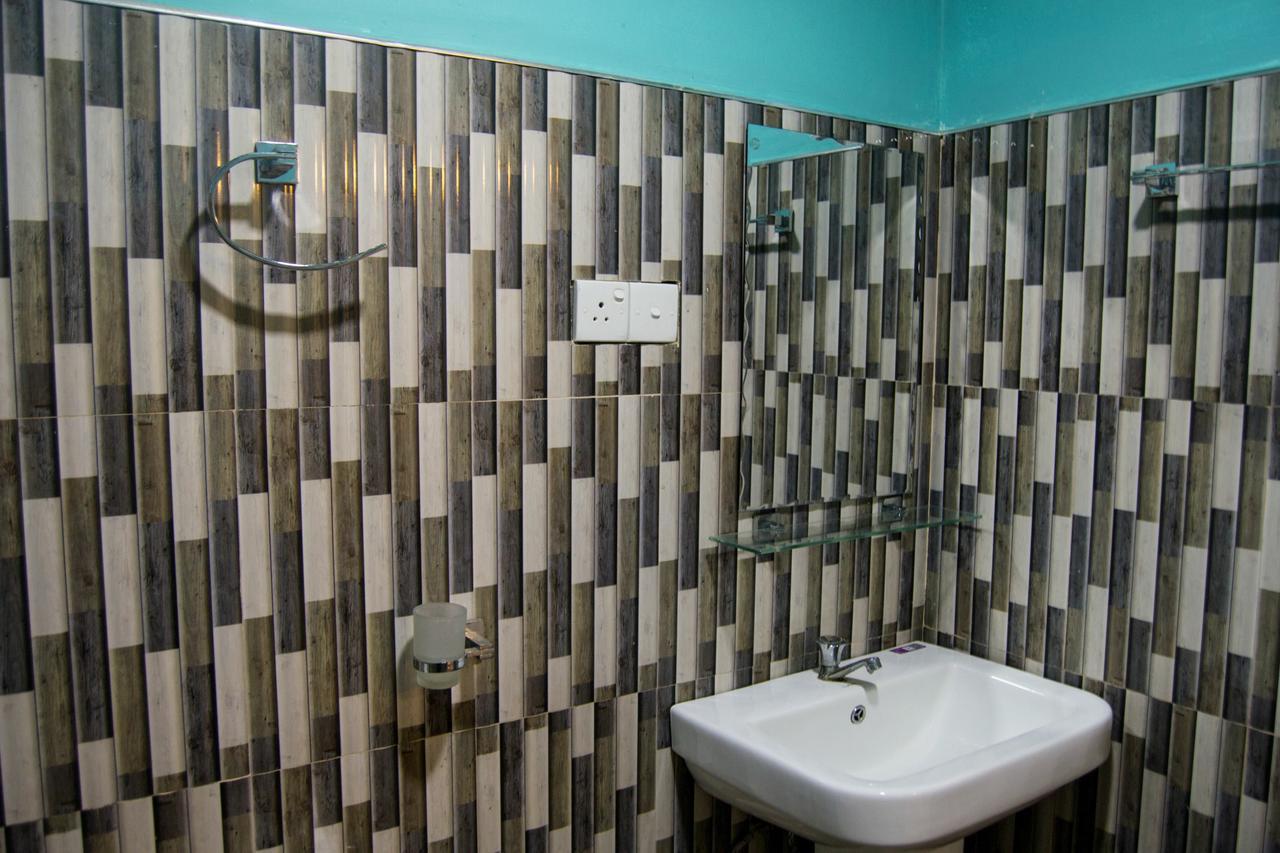 Lathika Homes Сігірія Екстер'єр фото
